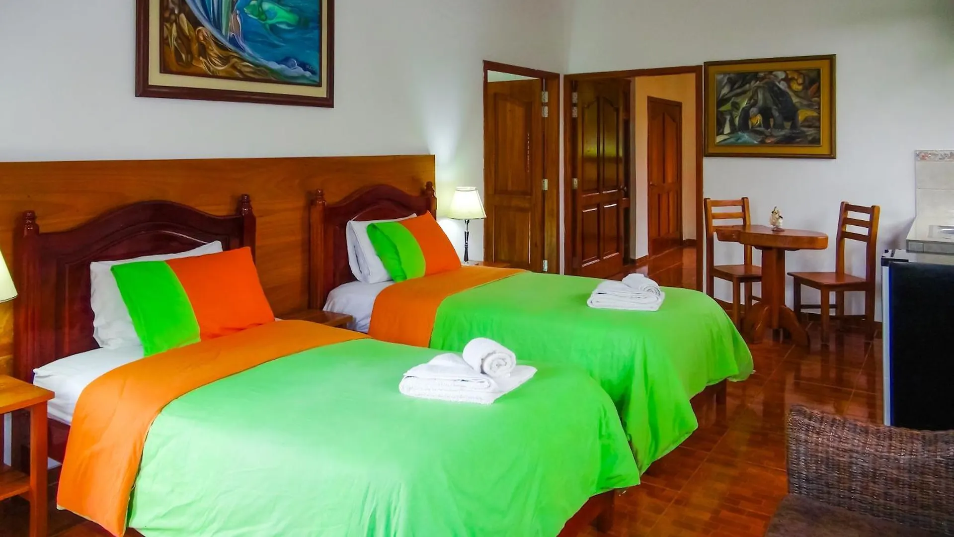 Hotel Twin Galapagos Пуэрто-Айора