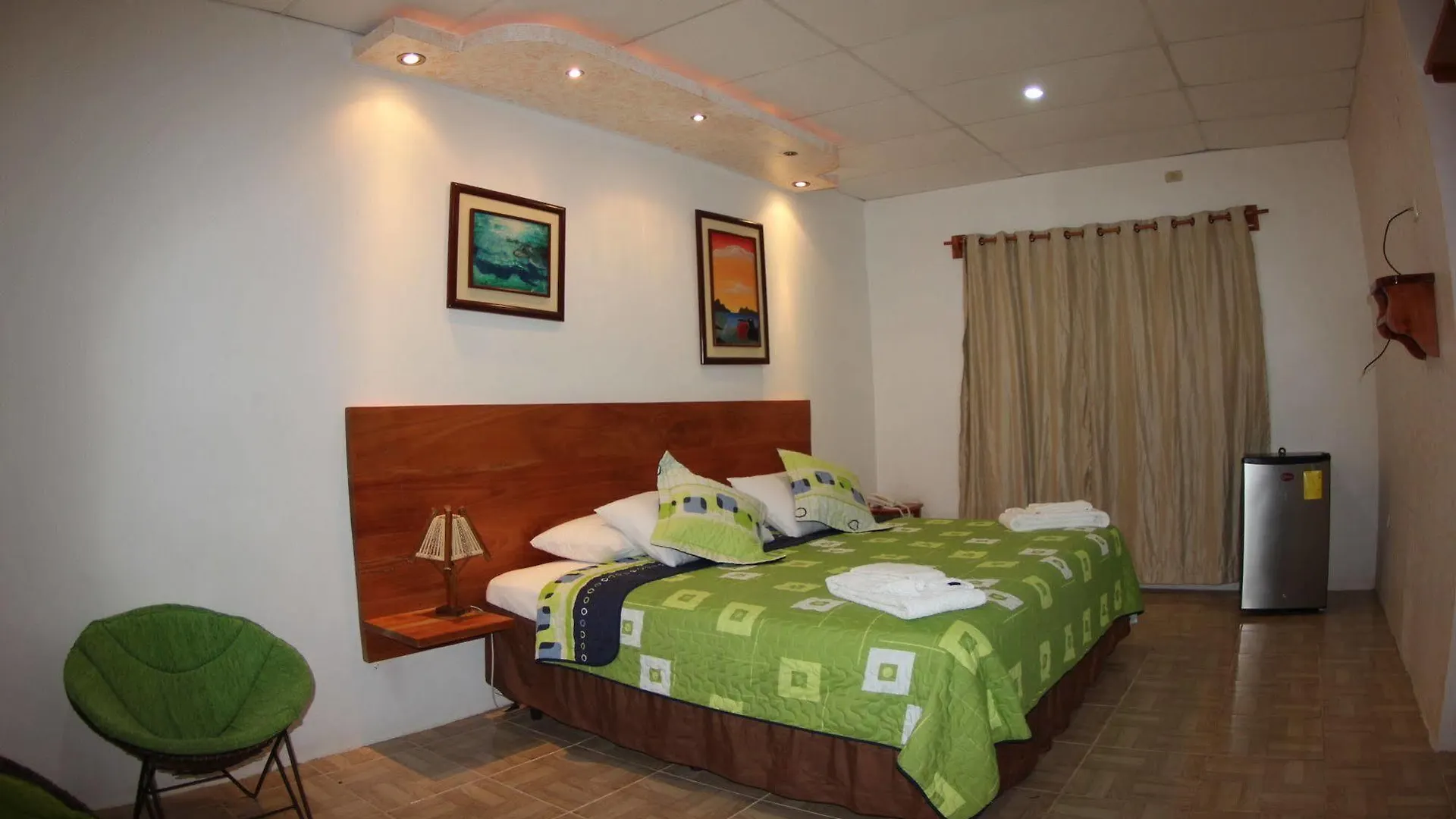 Hotel Twin Galapagos Пуэрто-Айора