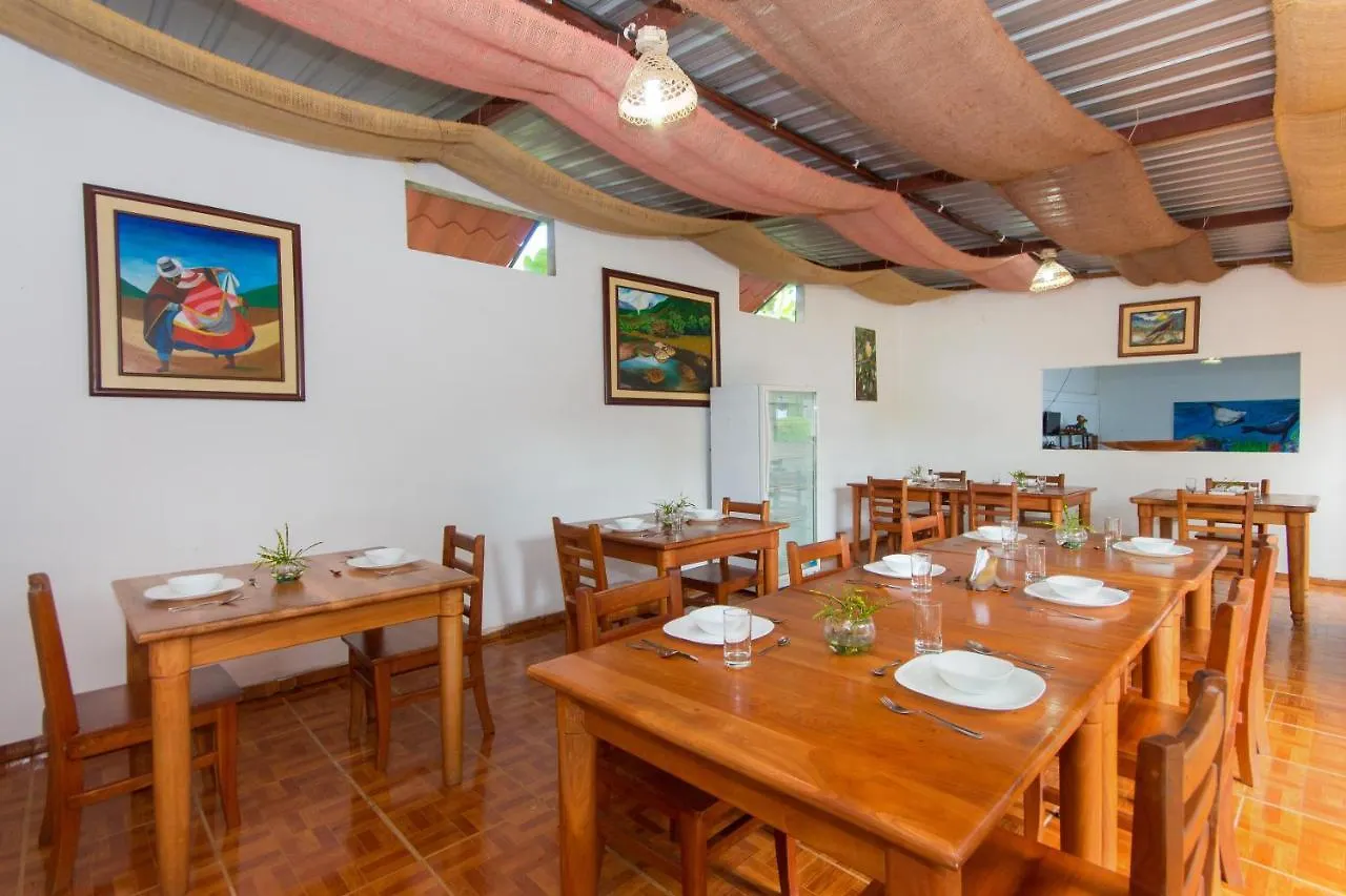 Hotel Twin Galapagos Пуэрто-Айора