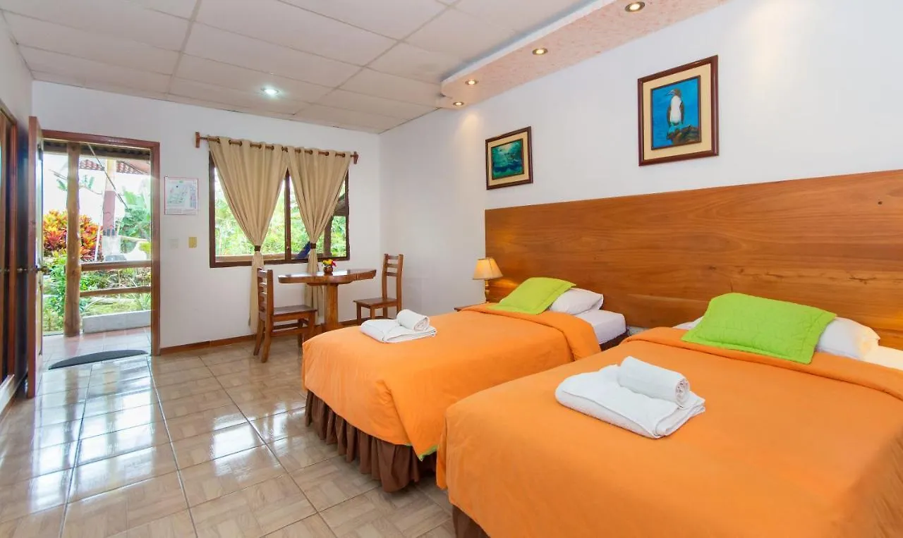 Hotel Twin Galapagos Пуэрто-Айора