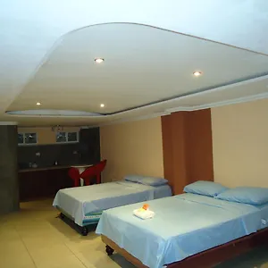 Hostaling Guayaquil , Mercedes Ecuador